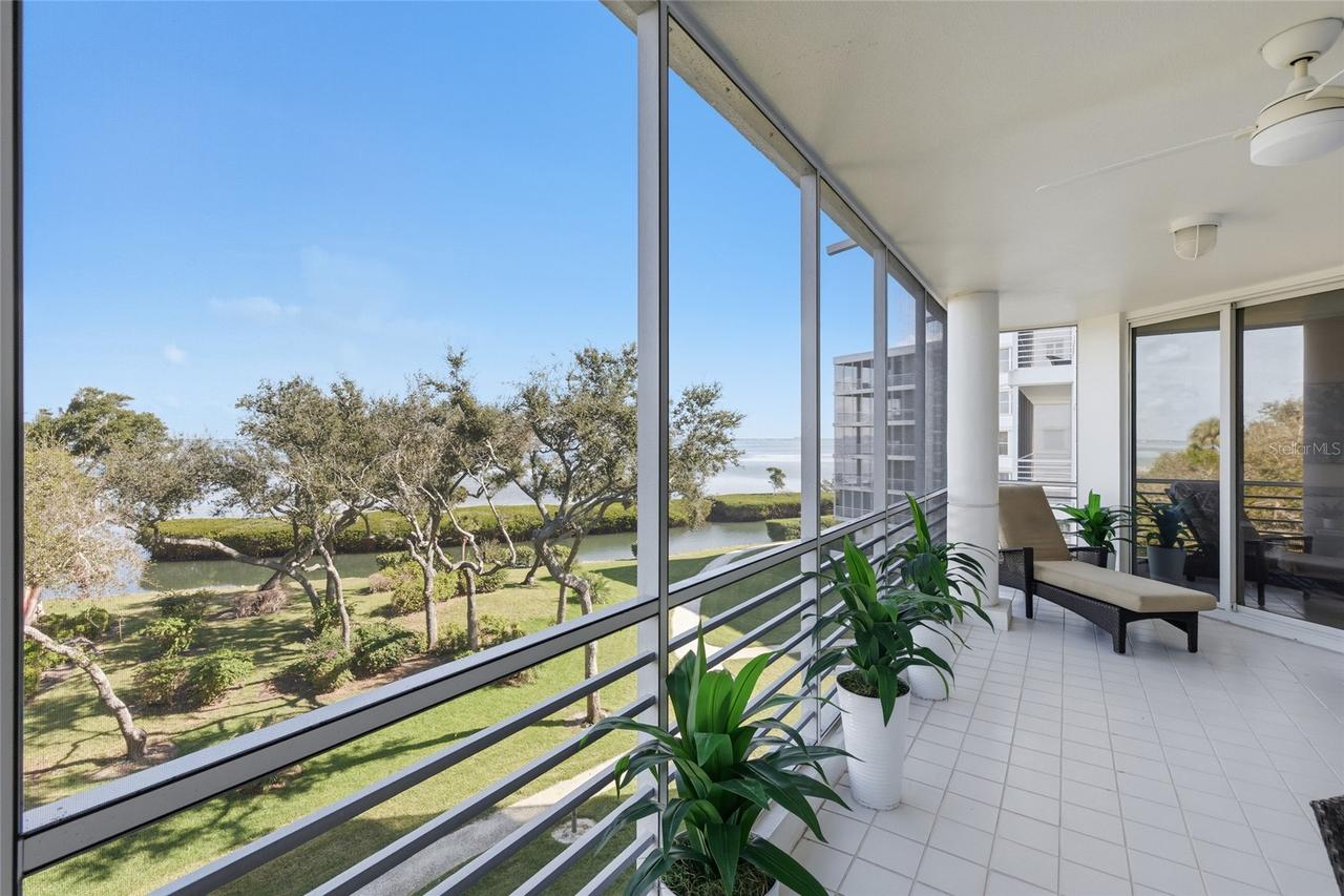2550 Harbourside Dr. #333, Longboat Key, FL 34228