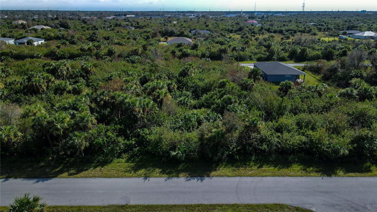19417 Boulder Ave., Port Charlotte, FL 33954