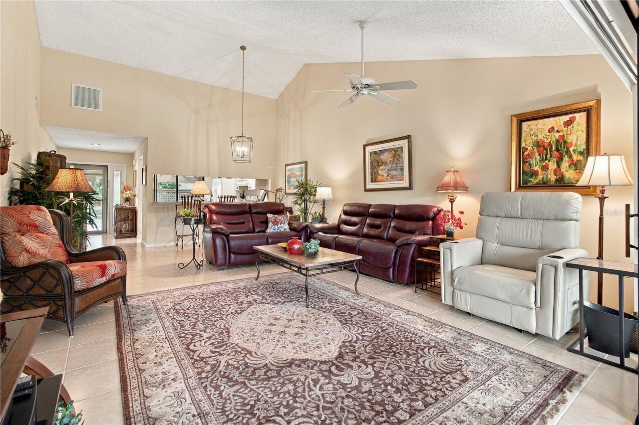 3123 Sandleheath #4, Sarasota, FL 34235