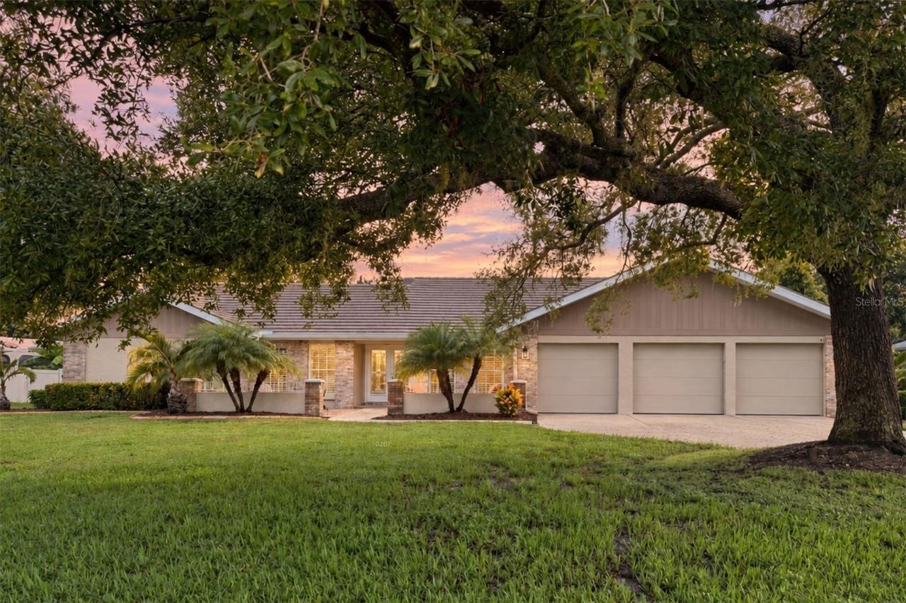 7913 Broadmoor Pines Blvd., Sarasota, FL 34243