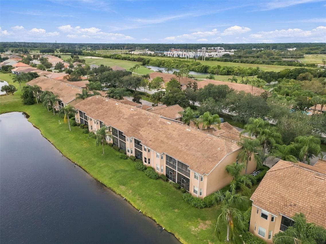 1003 Fairwaycove Ln. #207, Bradenton, FL 34212