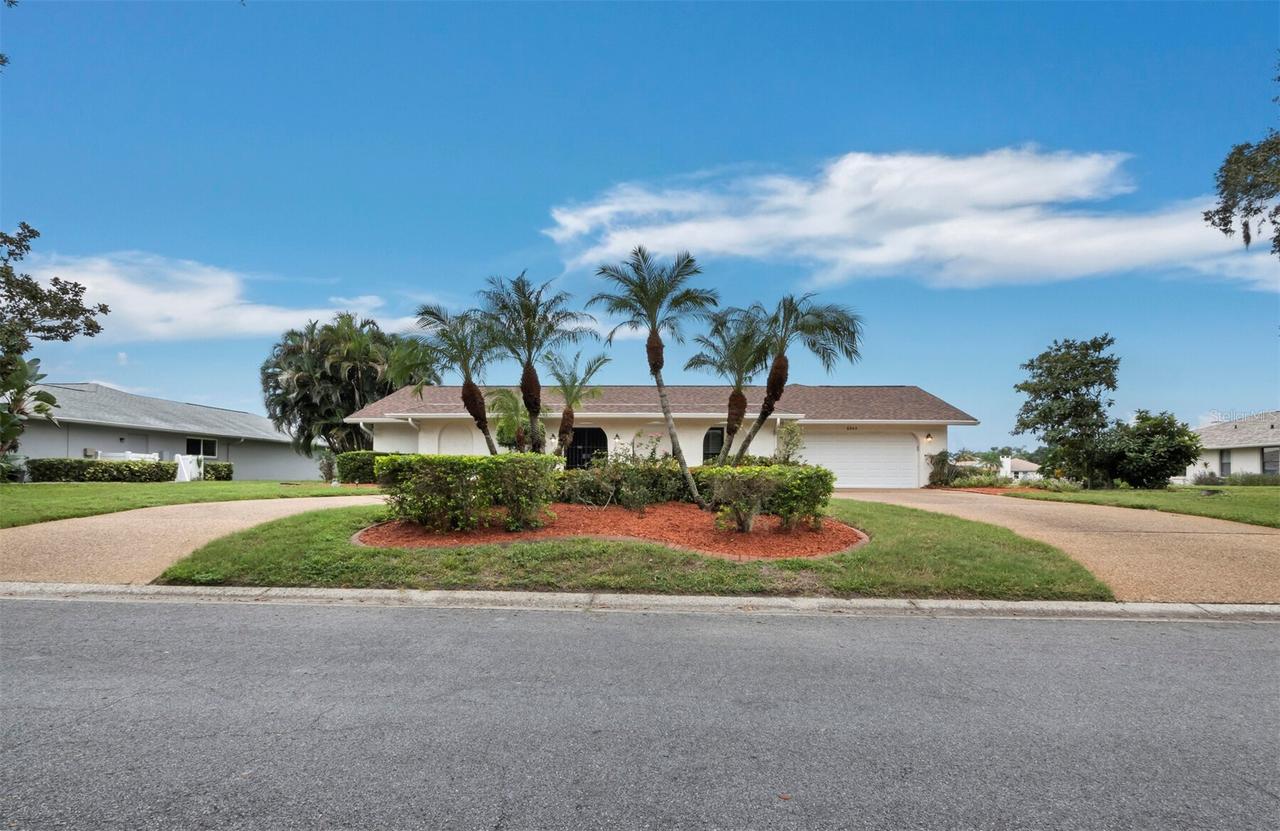 6945 Country Lakes Cir., Sarasota, FL 34243