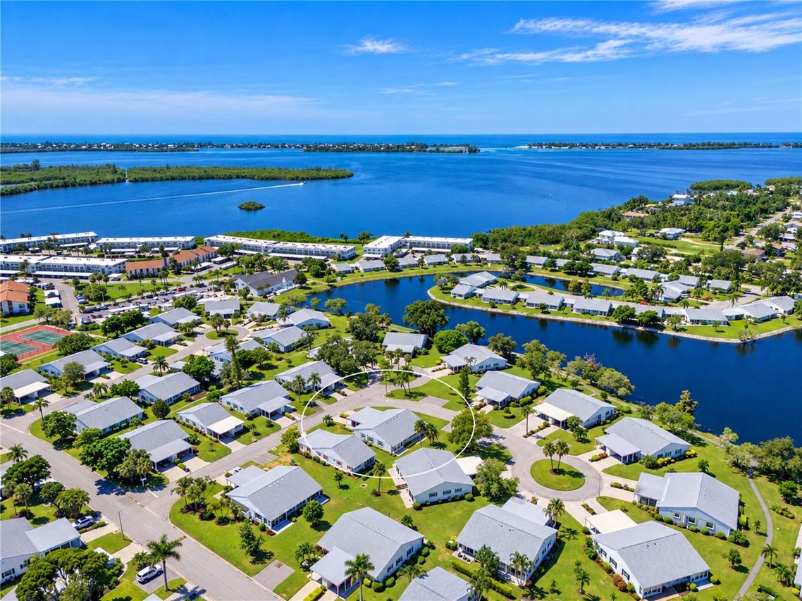 9413 Concord Cir., Bradenton, FL 34210