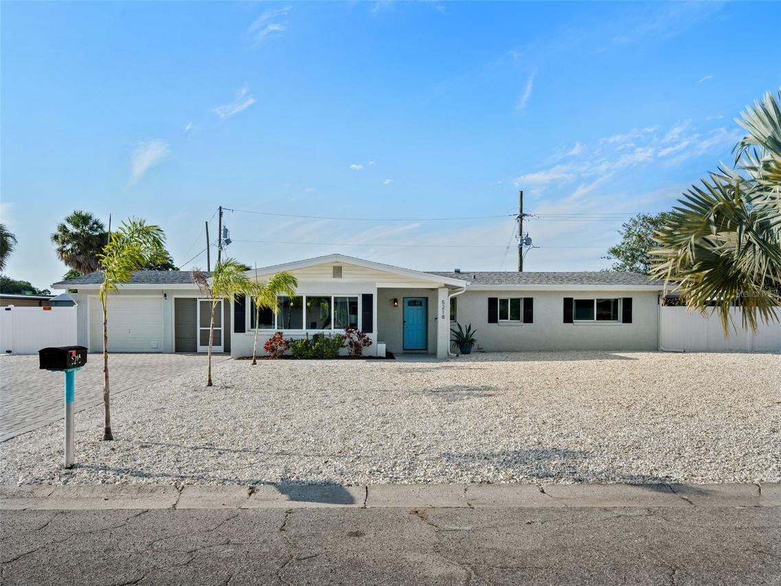 5218 6th Ave Dr., Bradenton, FL 34209