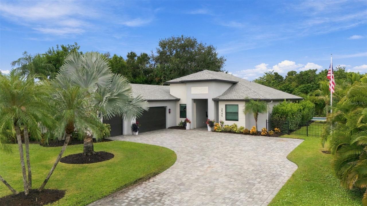 3946 Country View Dr., Sarasota, FL 34233