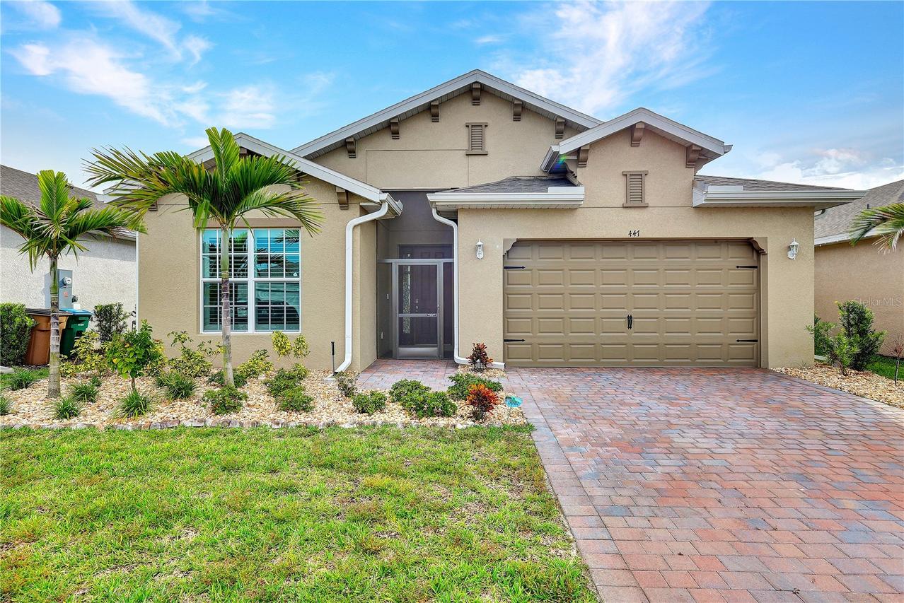 447 Spring Hill Lake Loop, Cape Coral, FL 33993
