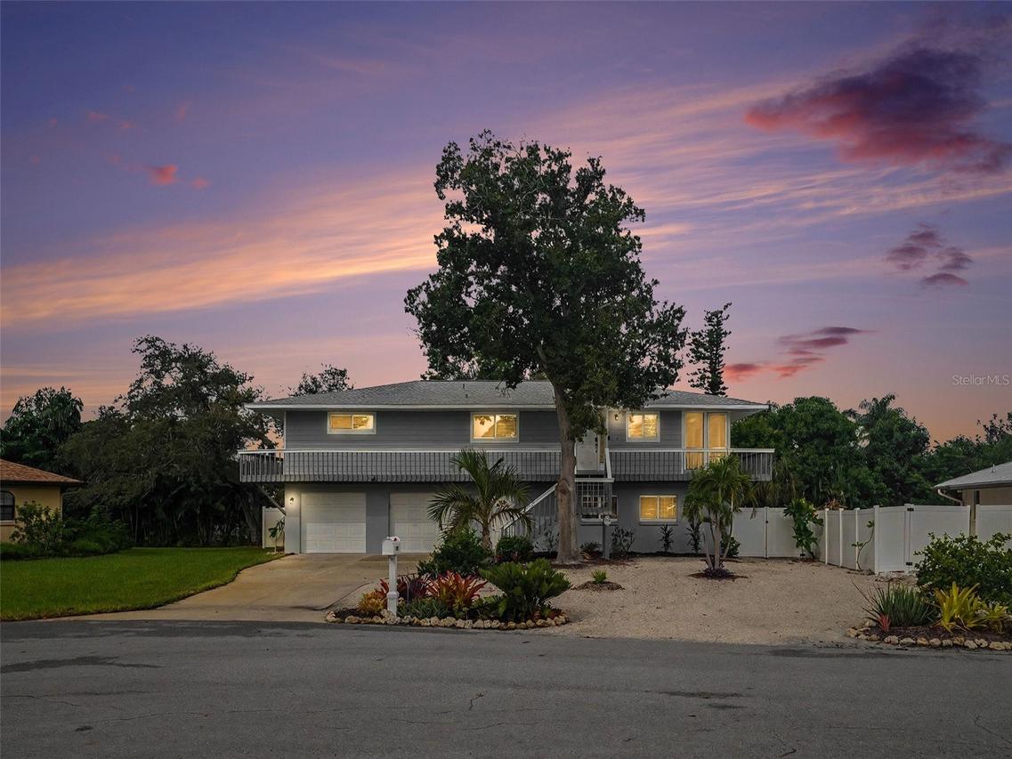 2208 78th St., Bradenton, FL 34209