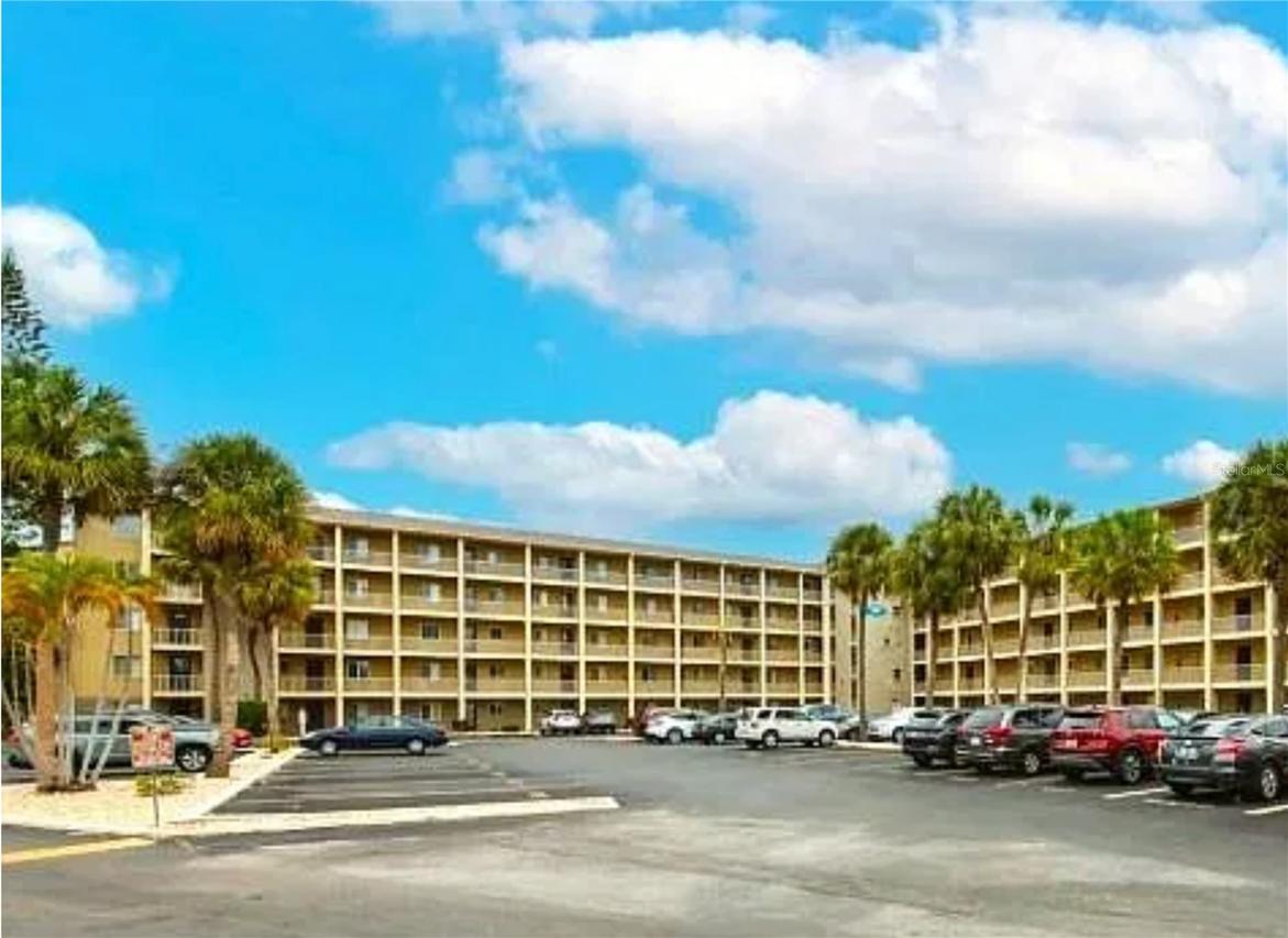 3917 Lake Bayshore Dr. #F-307, Bradenton, FL 34205