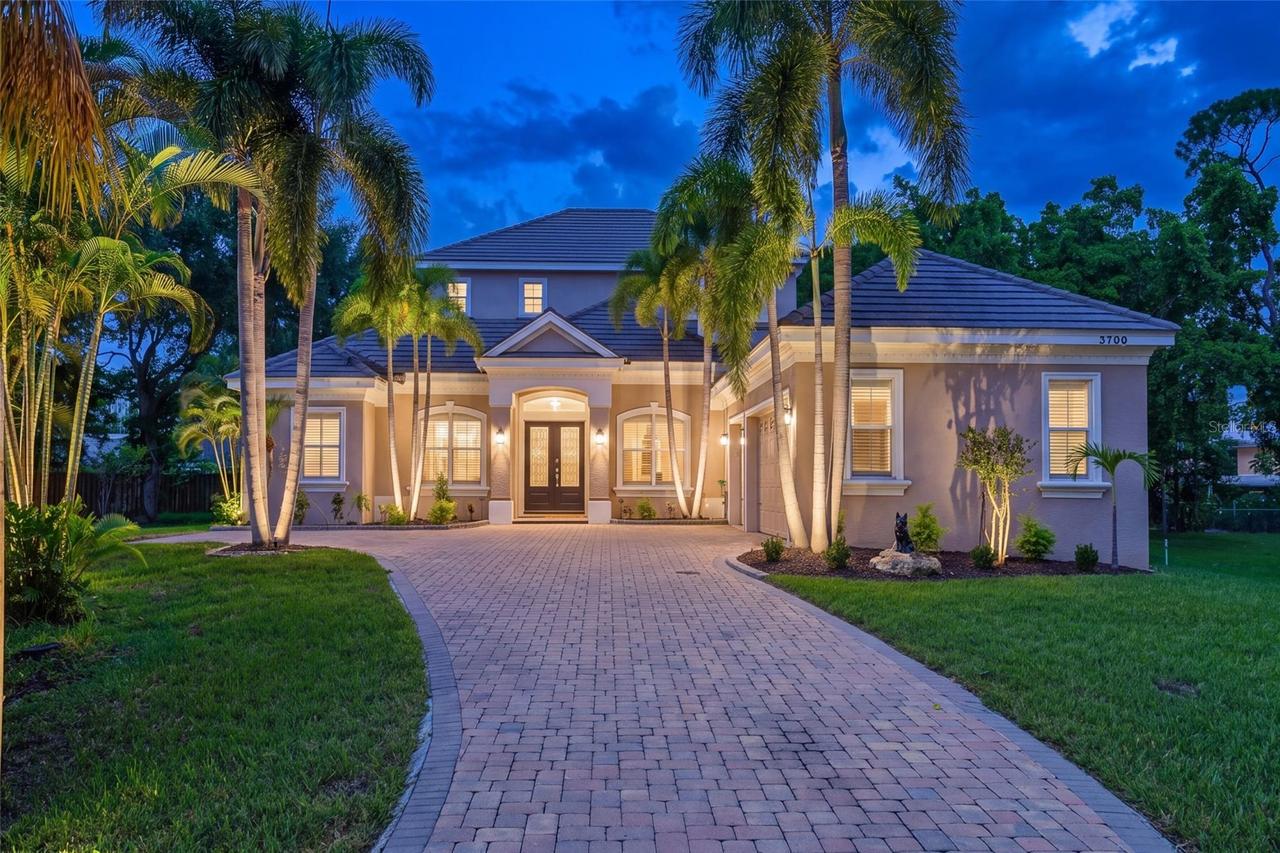 3700 1st Ave., Bradenton, FL 34205