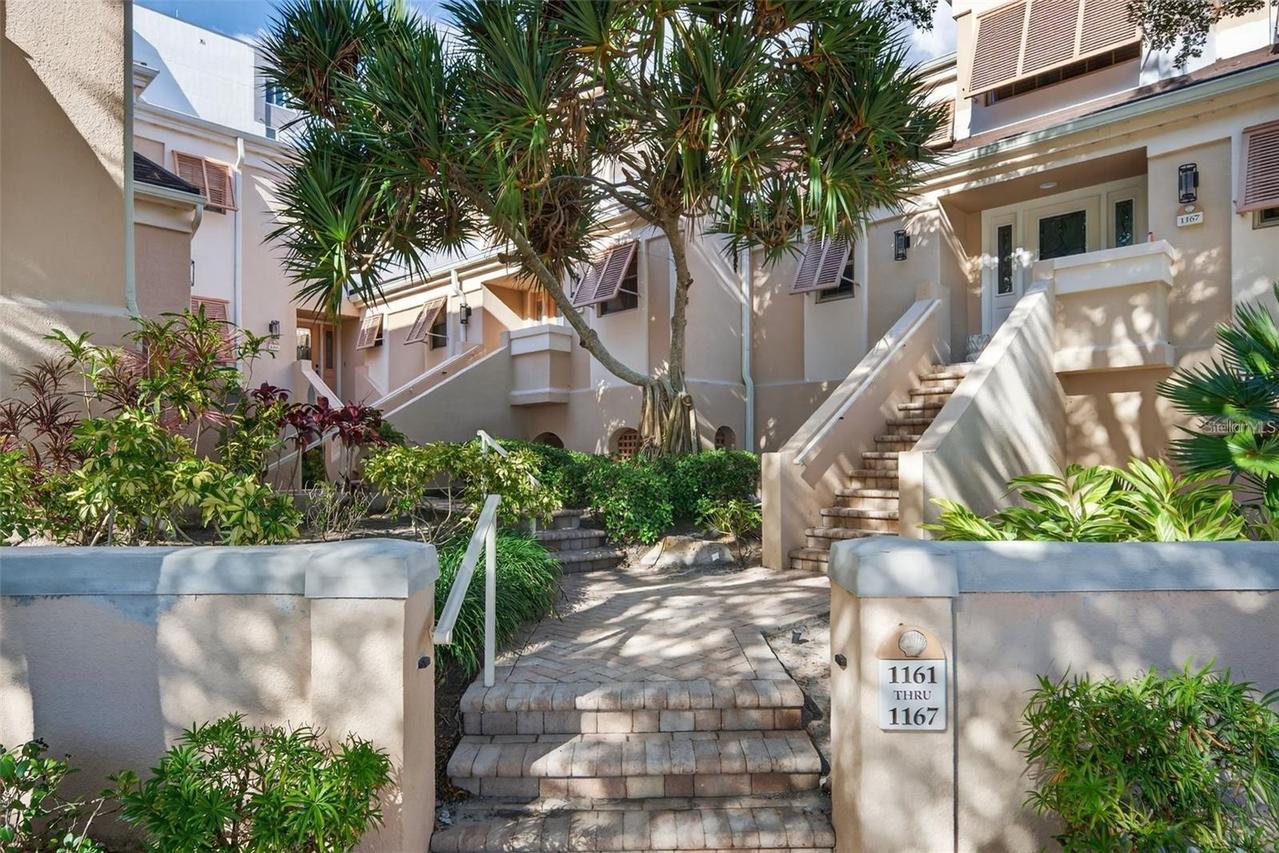 1163 Coquille St. #207, Sarasota, FL 34242