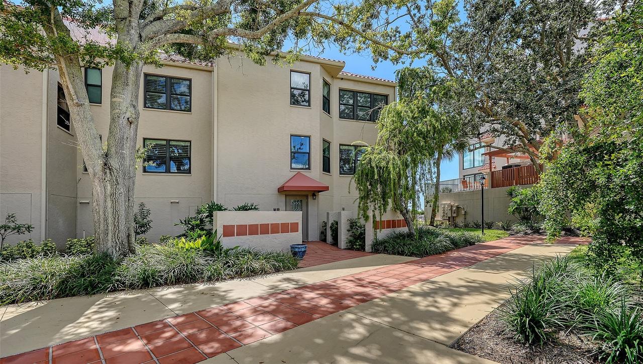 4533 Bay Club Dr. #11, Bradenton, FL 34210