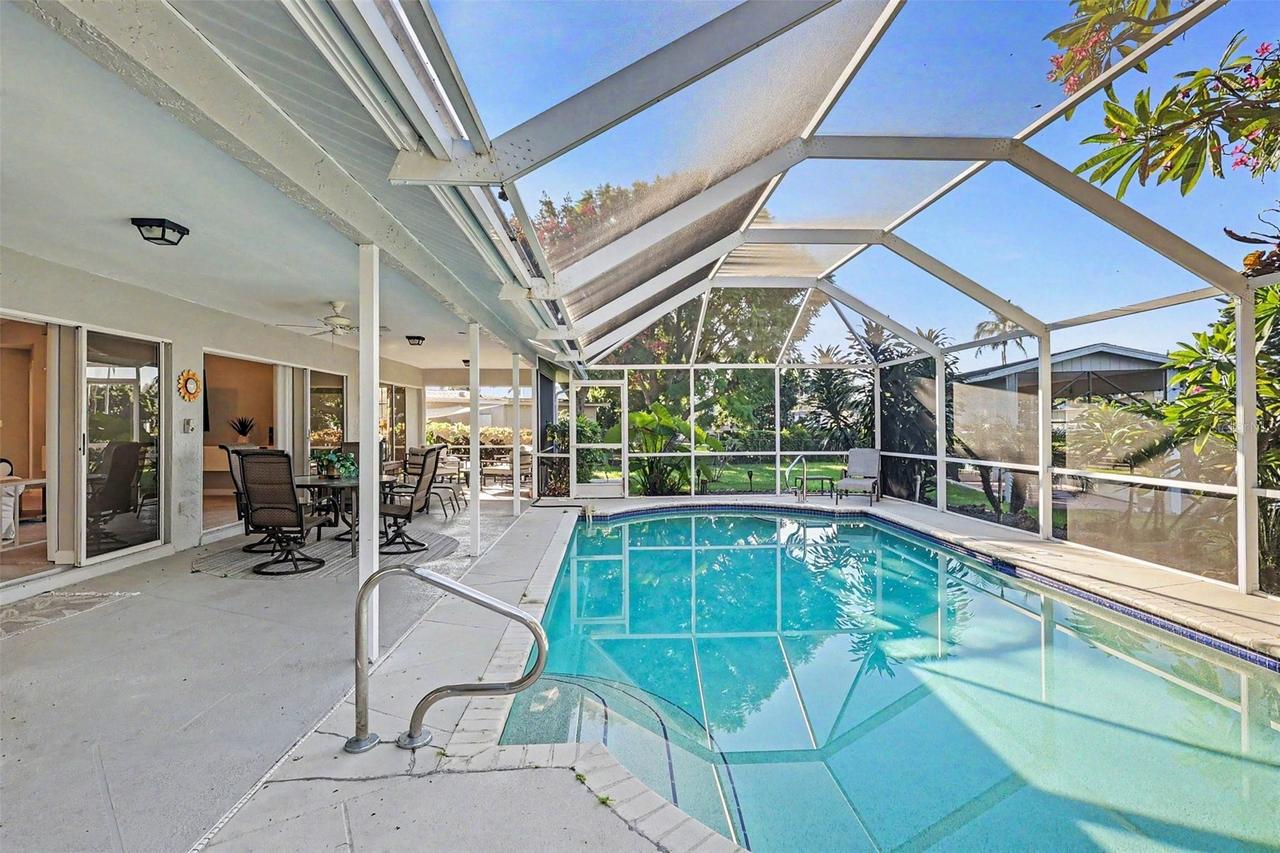 330 Bamboo Dr., North Fort Myers, FL 33917