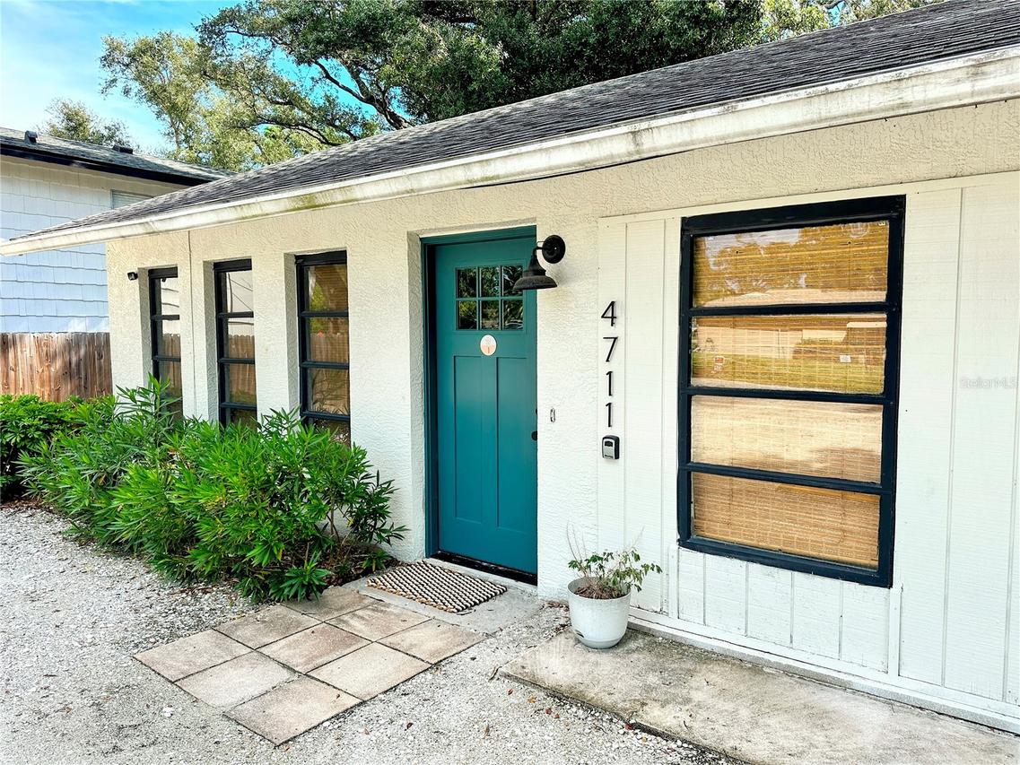 4711 Hollingsworth Ave., Sarasota, FL 34233