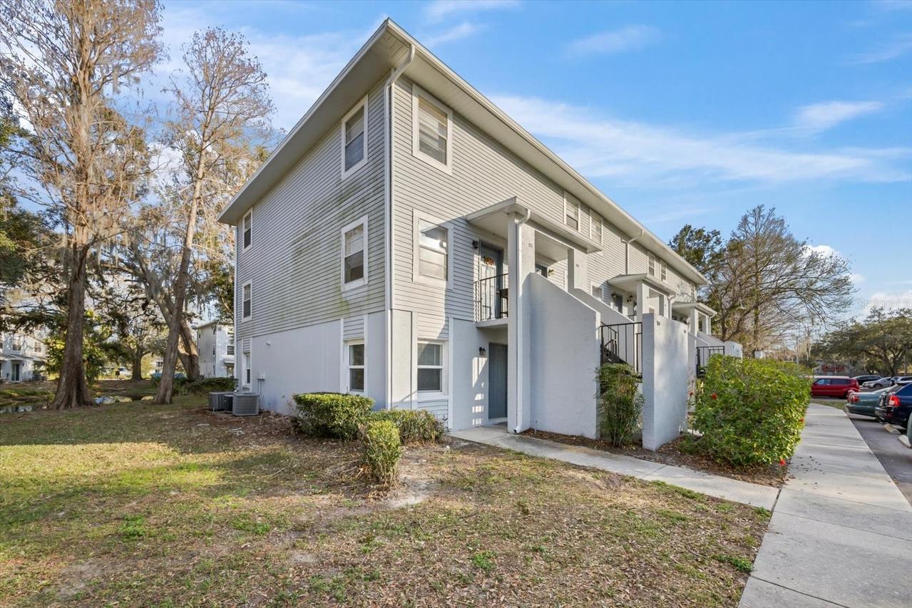 7169 E Bank Dr., Tampa, FL 33617