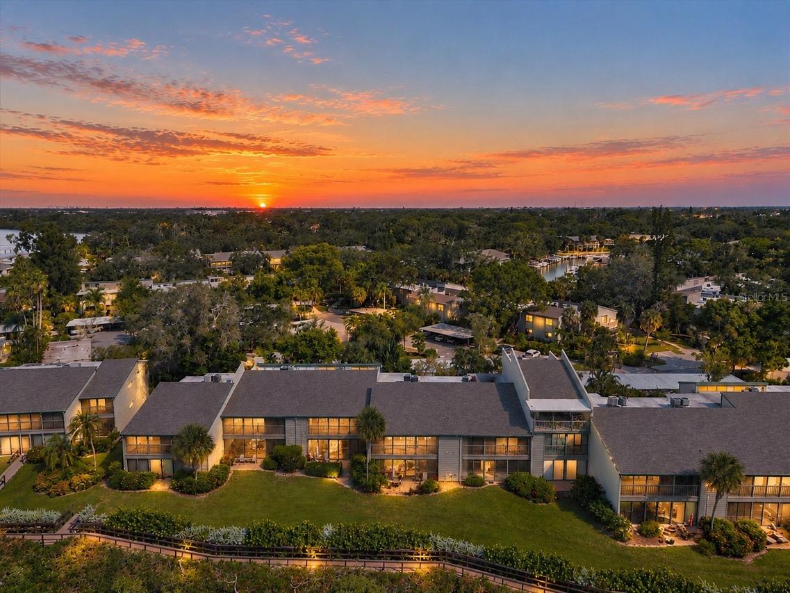 1518 Pelican Point Dr. #257, Sarasota, FL 34231