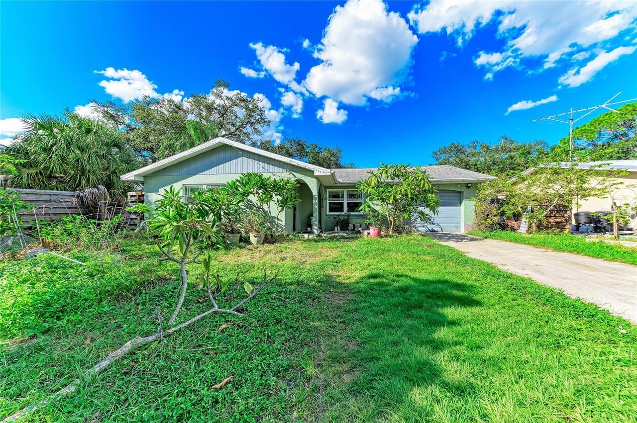 2821 Yorktown St., Sarasota, FL 34231