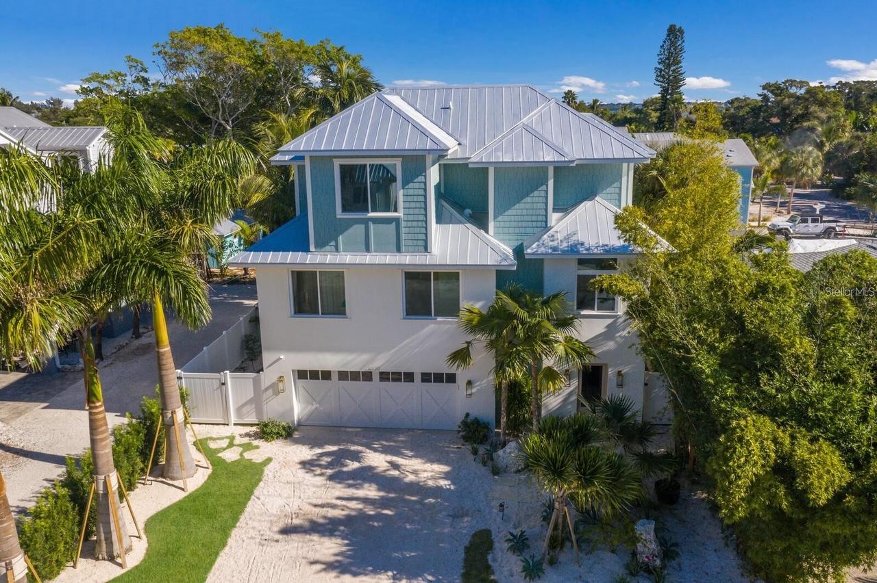 6930 Longboat Dr., Longboat Key, FL 34228
