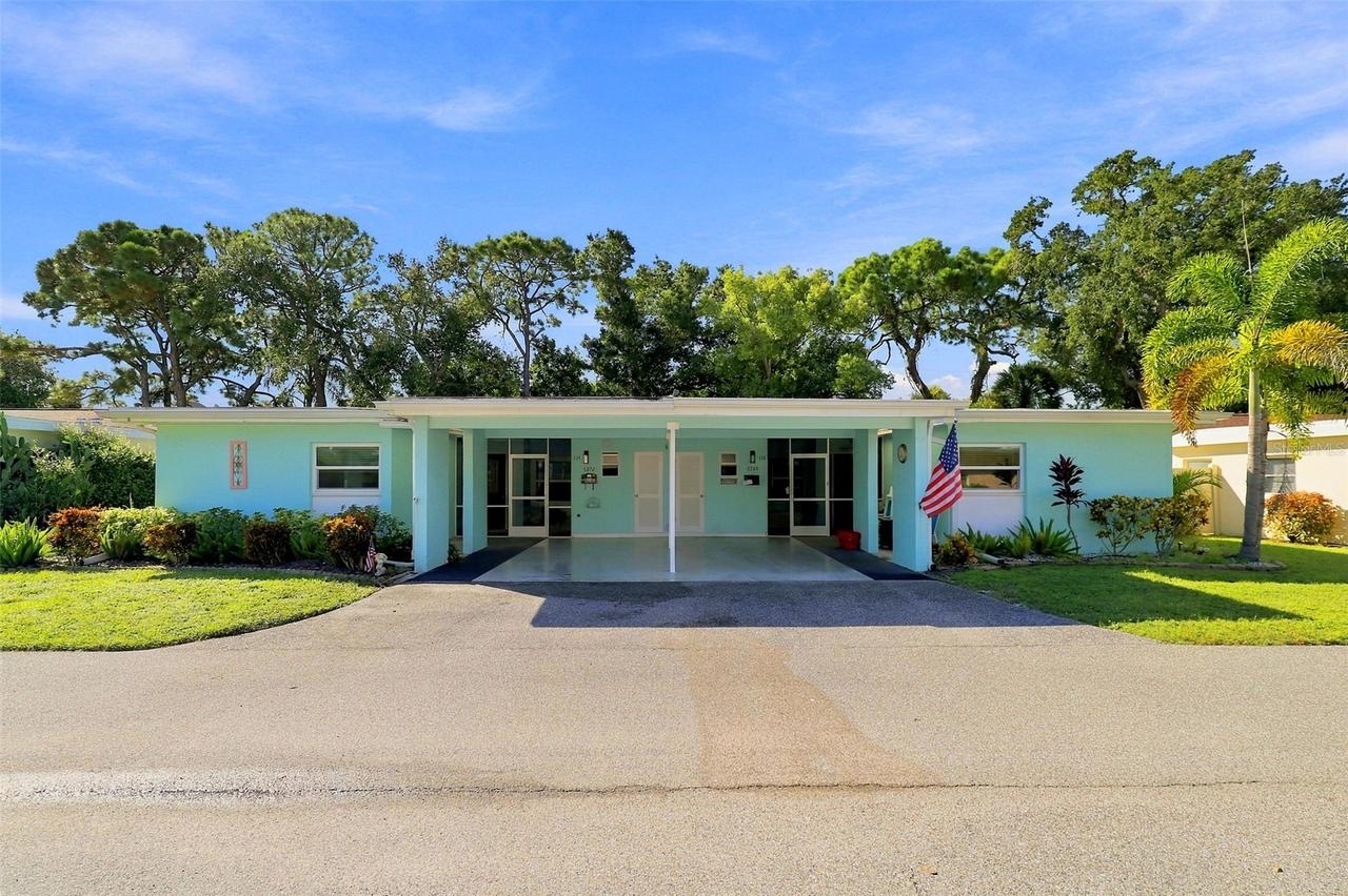 6272 Green View Cir #114, Sarasota, FL 34231