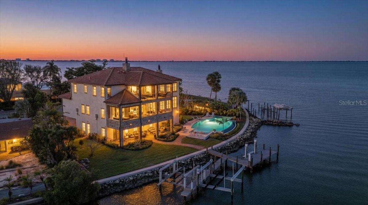 315 S Shore Dr., Sarasota, FL 34234