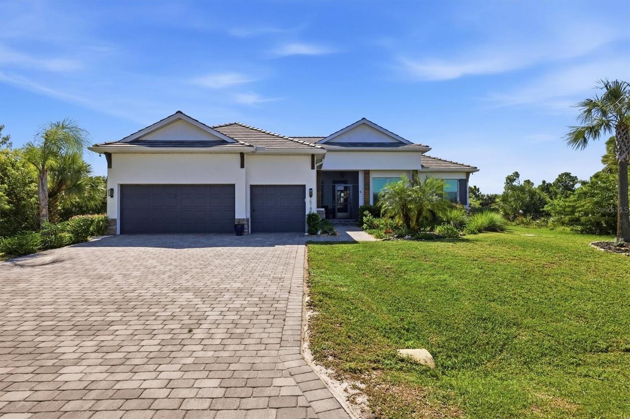 15185 Hennipen Cir., Port Charlotte, FL 33981