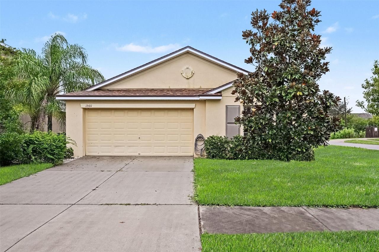 1501 Climbing Dayflower Dr., Ruskin, FL 33570