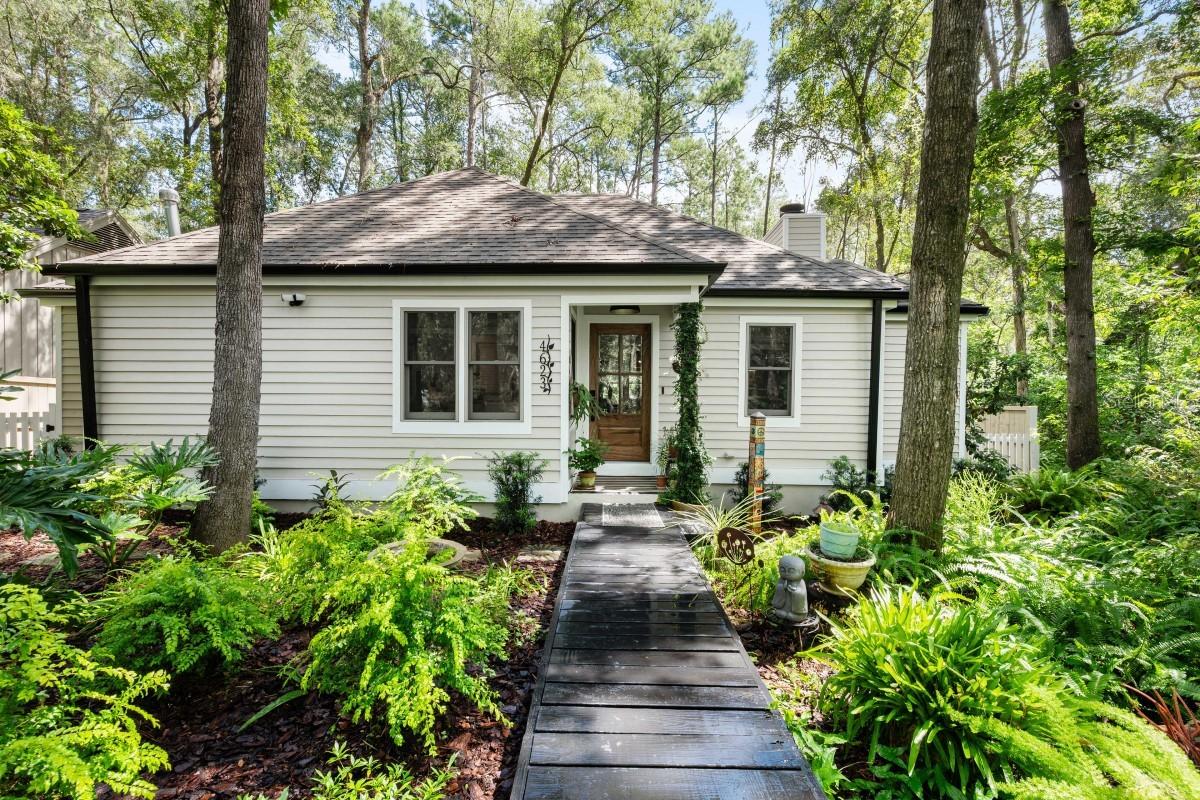 4623 SW 83rd Dr., Gainesville, FL 32608