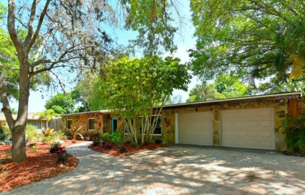 2630 Sunnybrook Dr., Sarasota, FL 34239