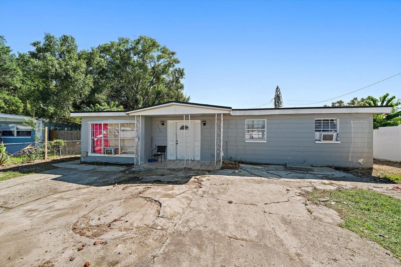 2922 Sample Loop, Tampa, FL 33619