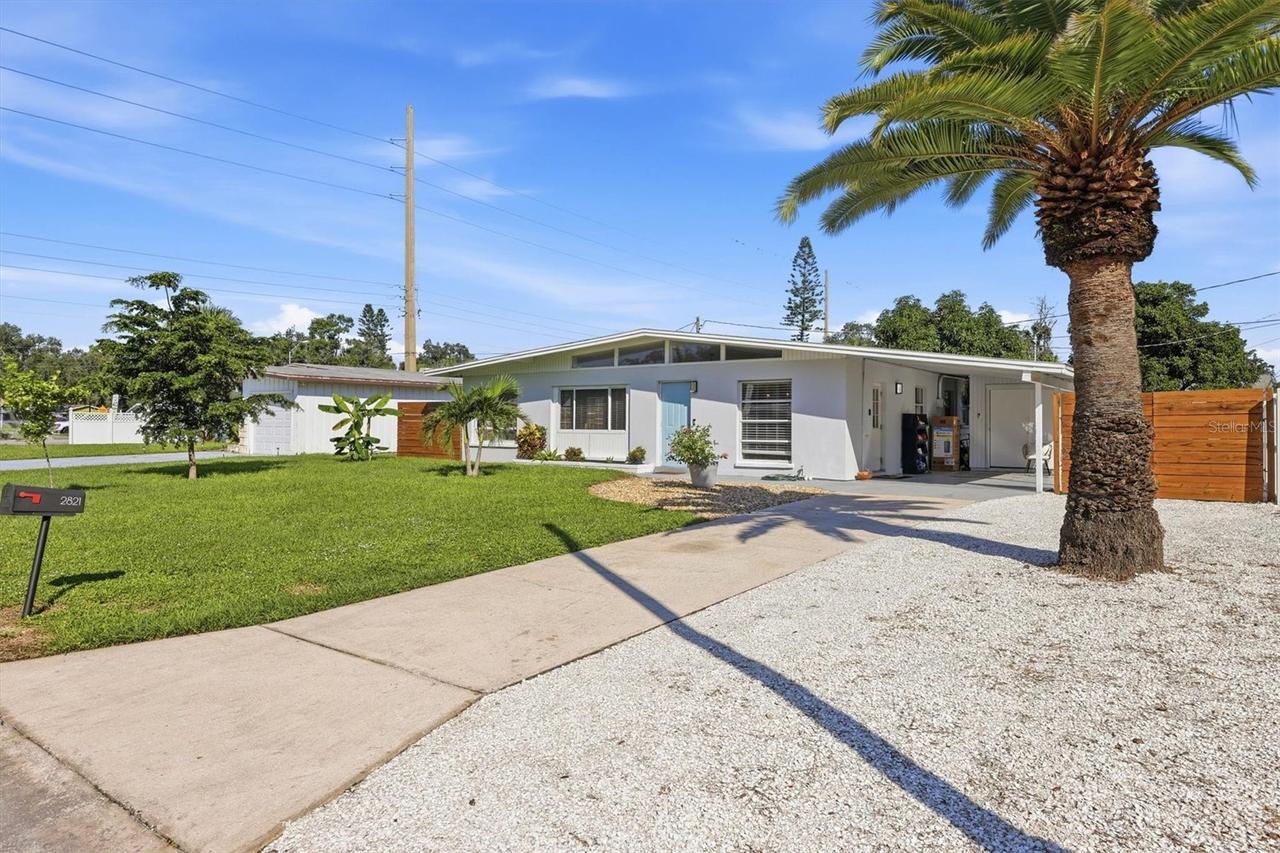 2821 Bay St., Sarasota, FL 34237