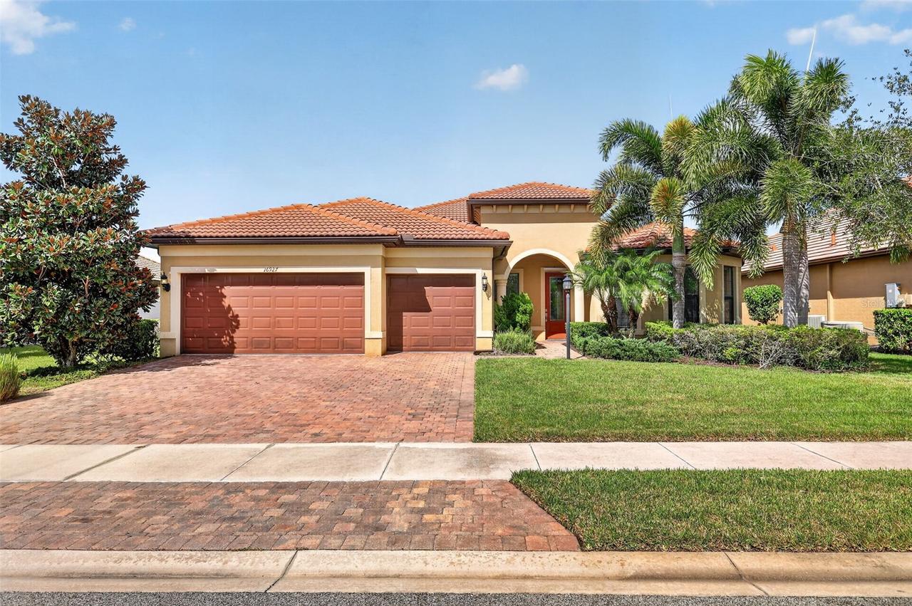 16927 Winthrop Pl., Lakewood Ranch, FL 34202