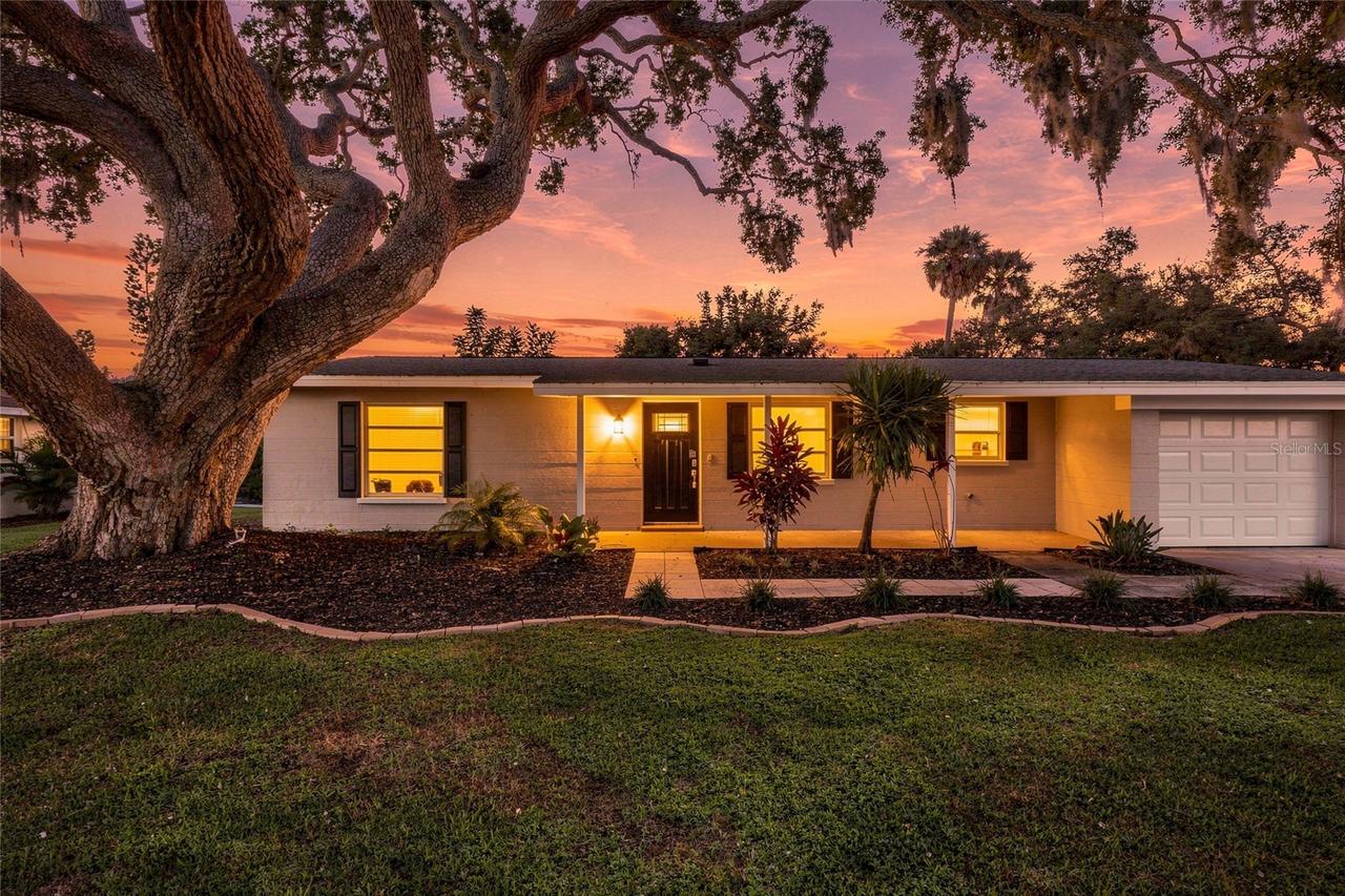 6821 Anchor Way, Sarasota, FL 34231