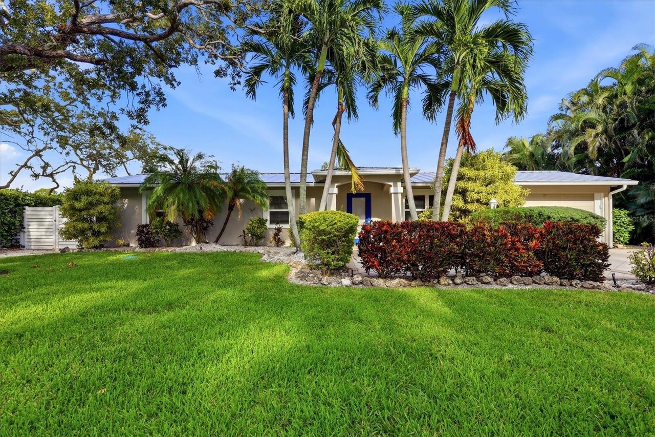 7313 Starfish Dr., Sarasota, FL 34231