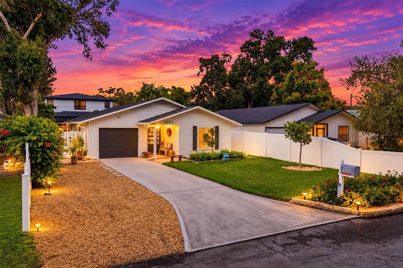 2557 Temple St., Sarasota, FL 34239