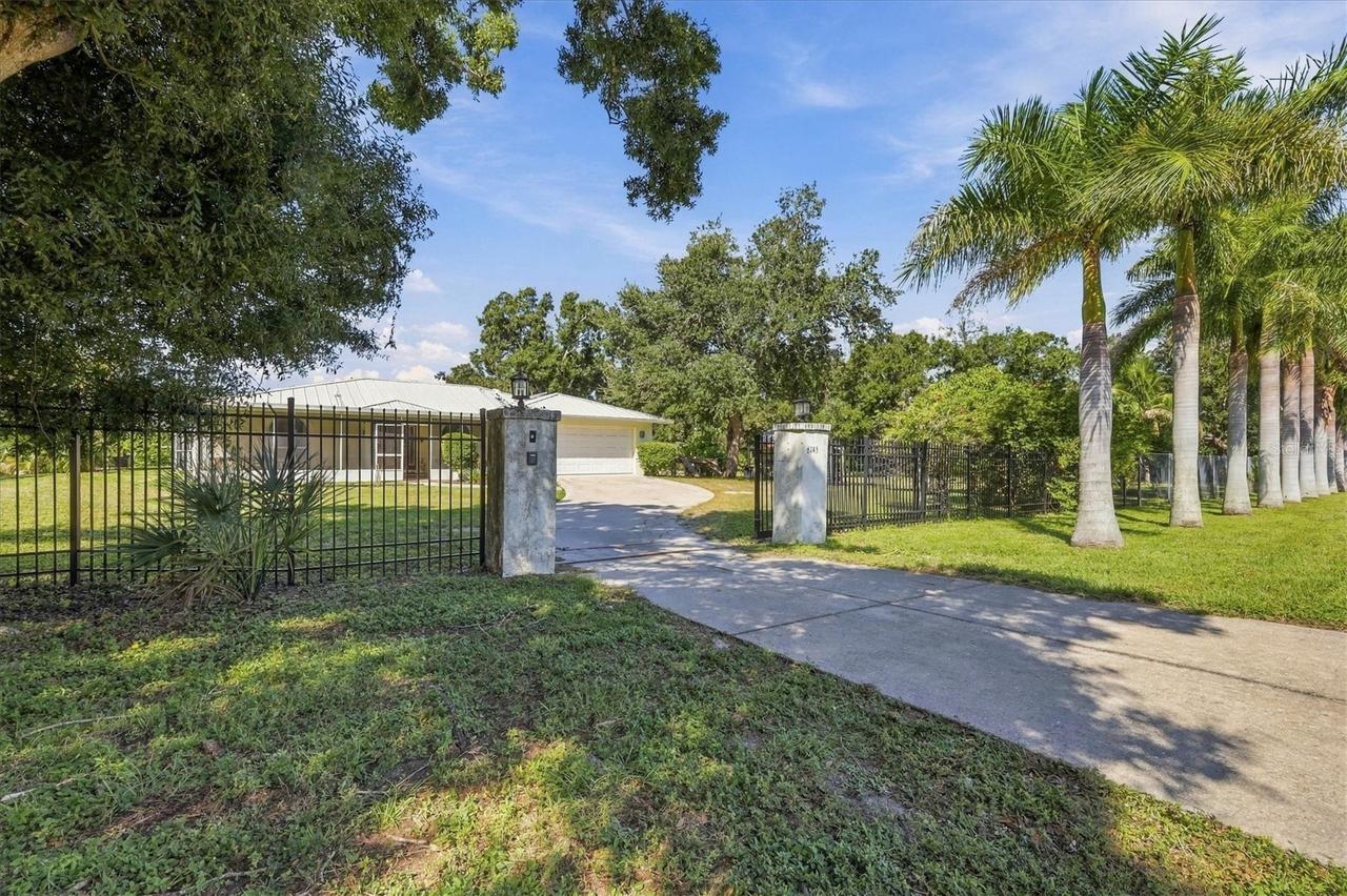 6145 N Tuttle Ave., Sarasota, FL 34243