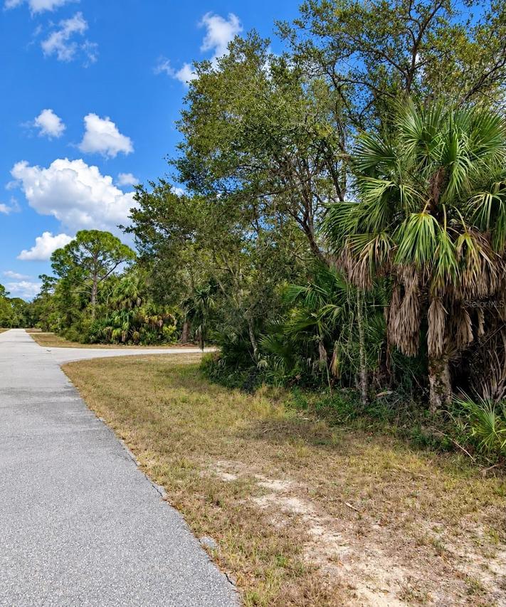 17117 Geoffrey Ave., Port Charlotte, FL 33948