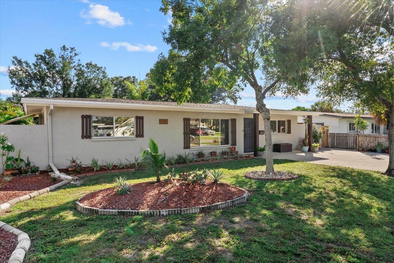 5766 37th Ave., St Petersburg, FL 33710