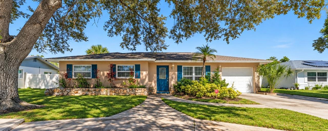5363 Foxwood Dr., Sarasota, FL 34232