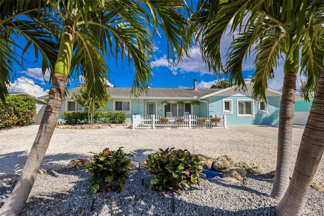 902 25th Ave., Palmetto, FL 34221