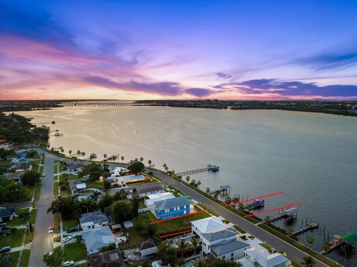 1910 Riverside Dr., Bradenton, FL 34208