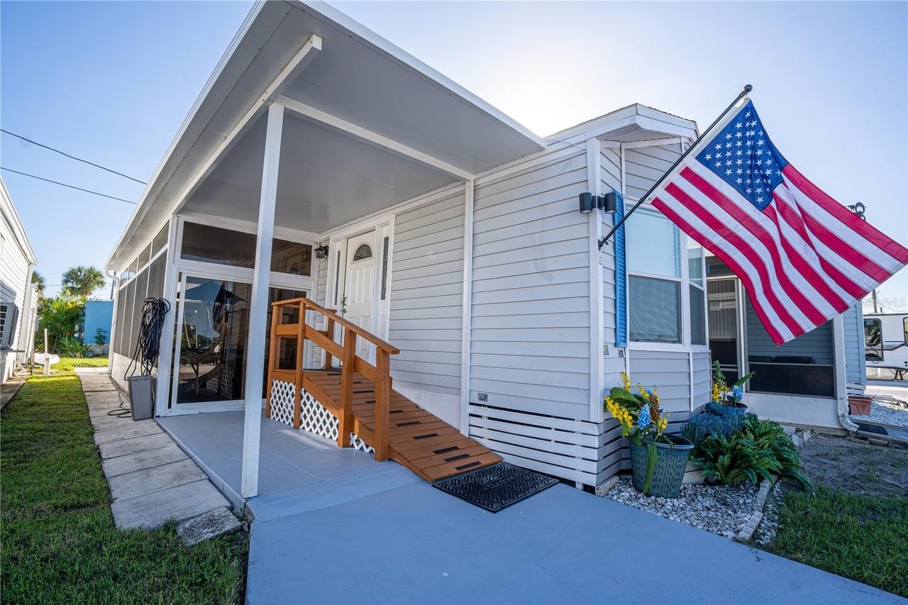 6 Basin St., Palmetto, FL 34221