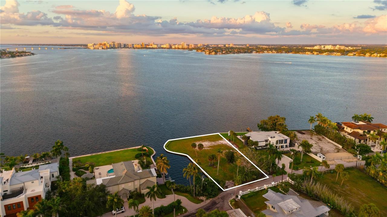 609 Norsota Way, Sarasota, FL 34242