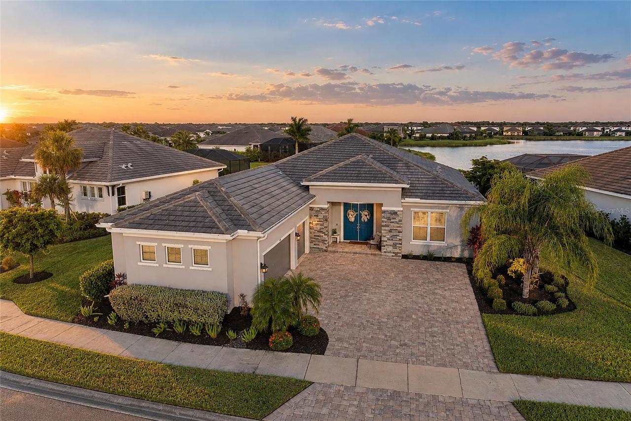 4624 Antrim Dr., Sarasota, FL 34240