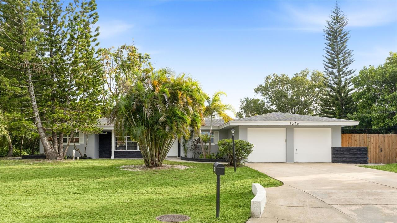 4230 Baird St., Sarasota, FL 34232