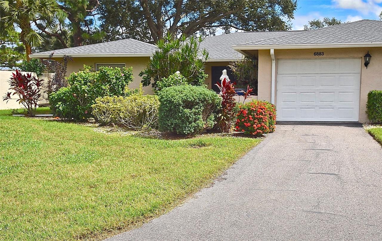 6883 W Country Club Ln., Sarasota, FL 34243