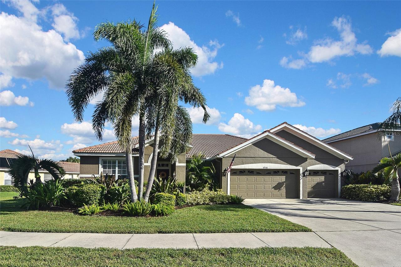 1711 Pinyon Pine Dr., Sarasota, FL 34240
