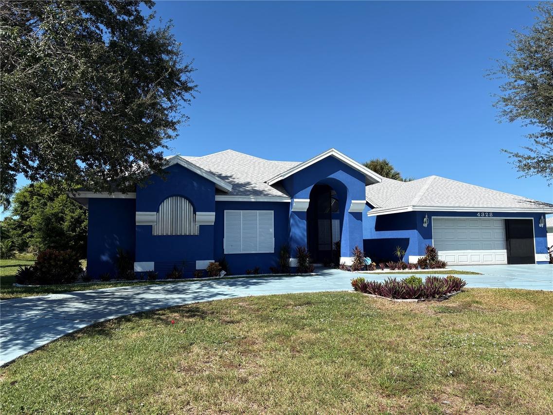 4328 Country Club Blvd., Cape Coral, FL 33904