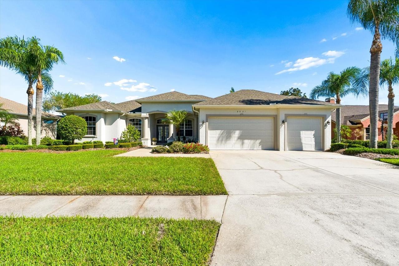 9921 Laurel Valley Avenue Cir., Bradenton, FL 34202