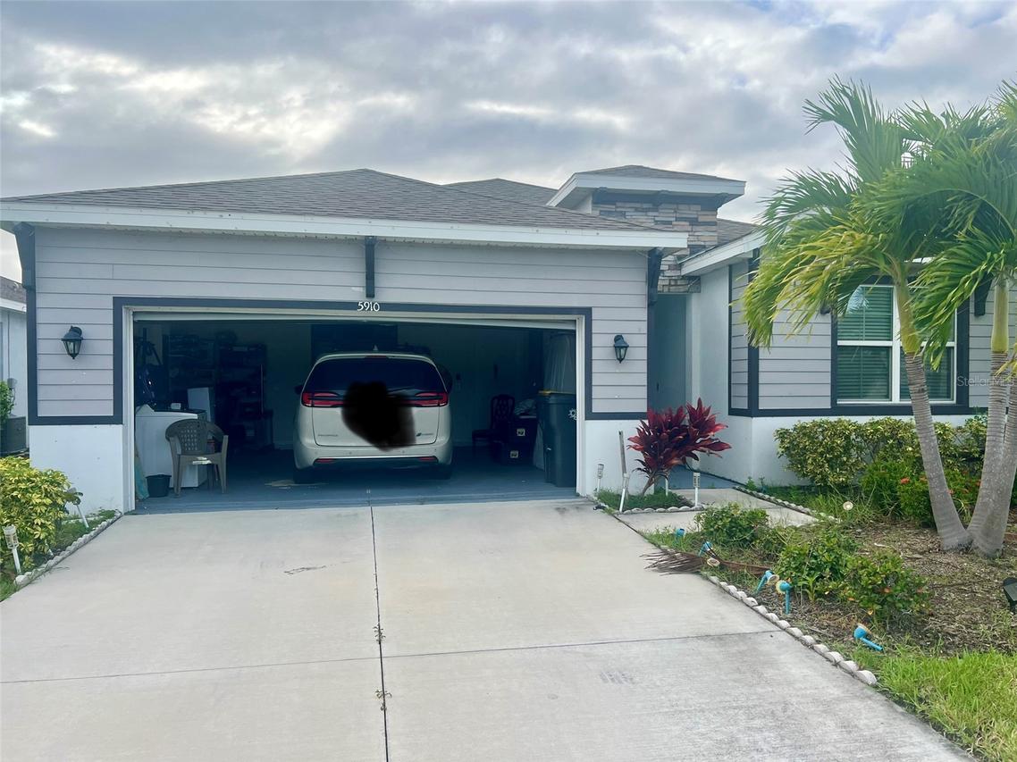 5910 Oak Bridge Ct., Bradenton, FL 34211