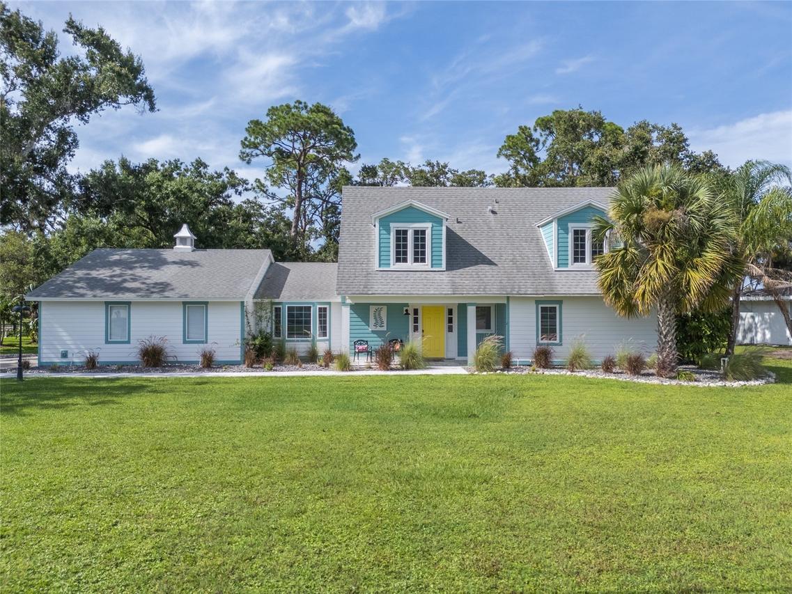 5005 Canterbury Dr., Sarasota, FL 34243