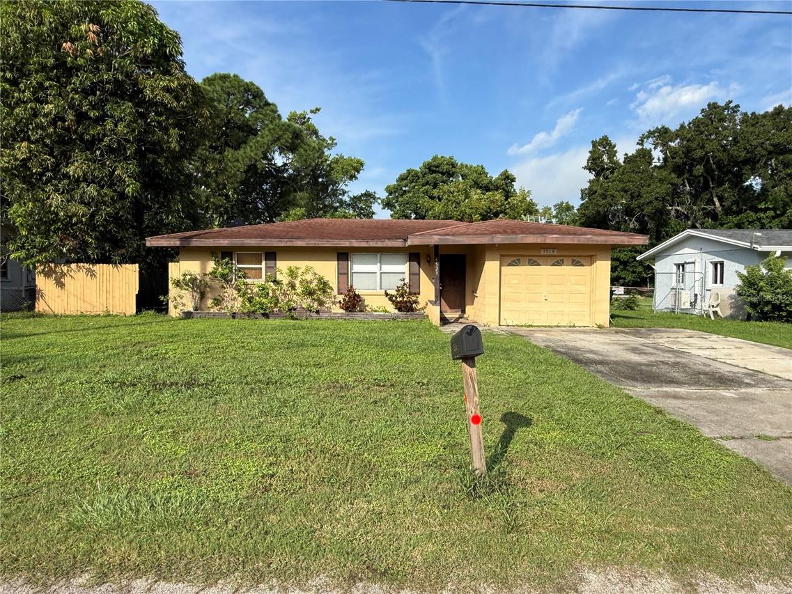 5528 20th St., Bradenton, FL 34207